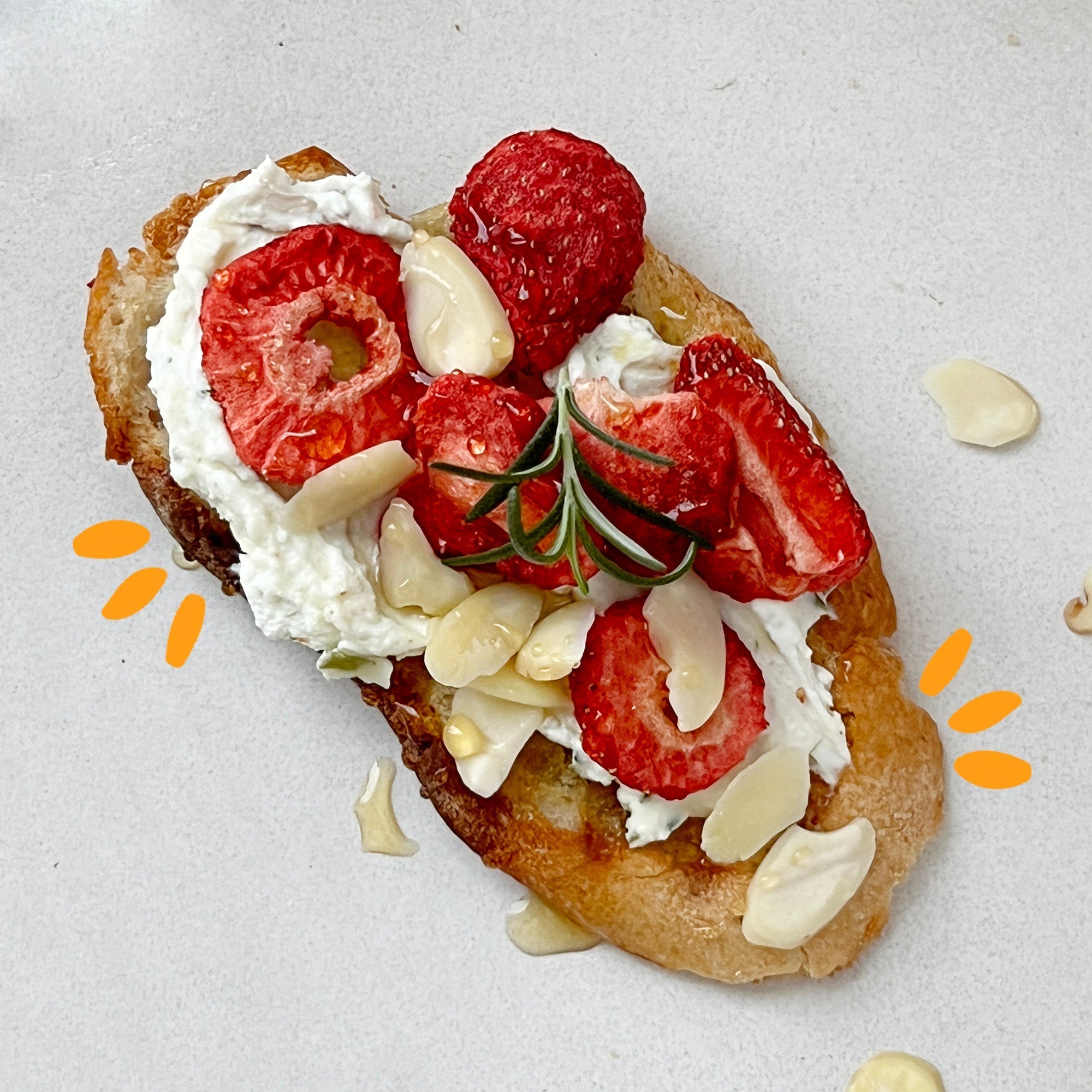 Crostini with organic freeze-dried strawberries topping