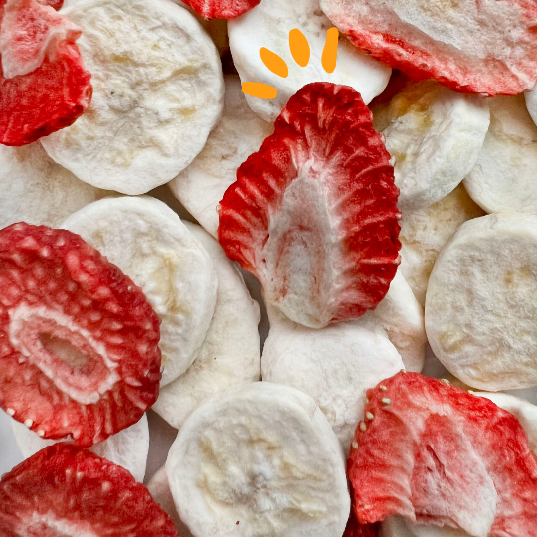 Organic freeze-dried banana and strawberries