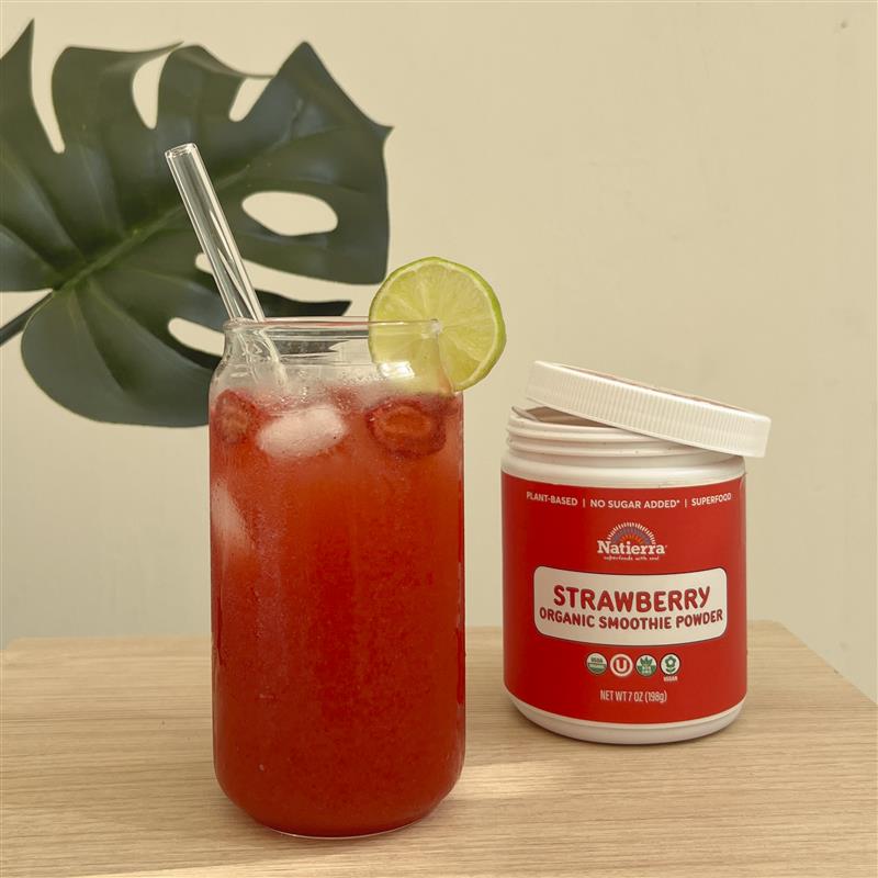 Strawberry refresher with lemonade