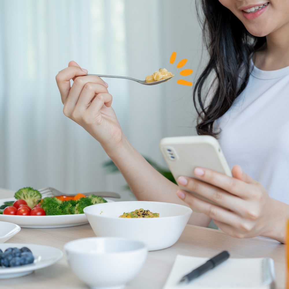 Women eating vegetables for Spring Clean