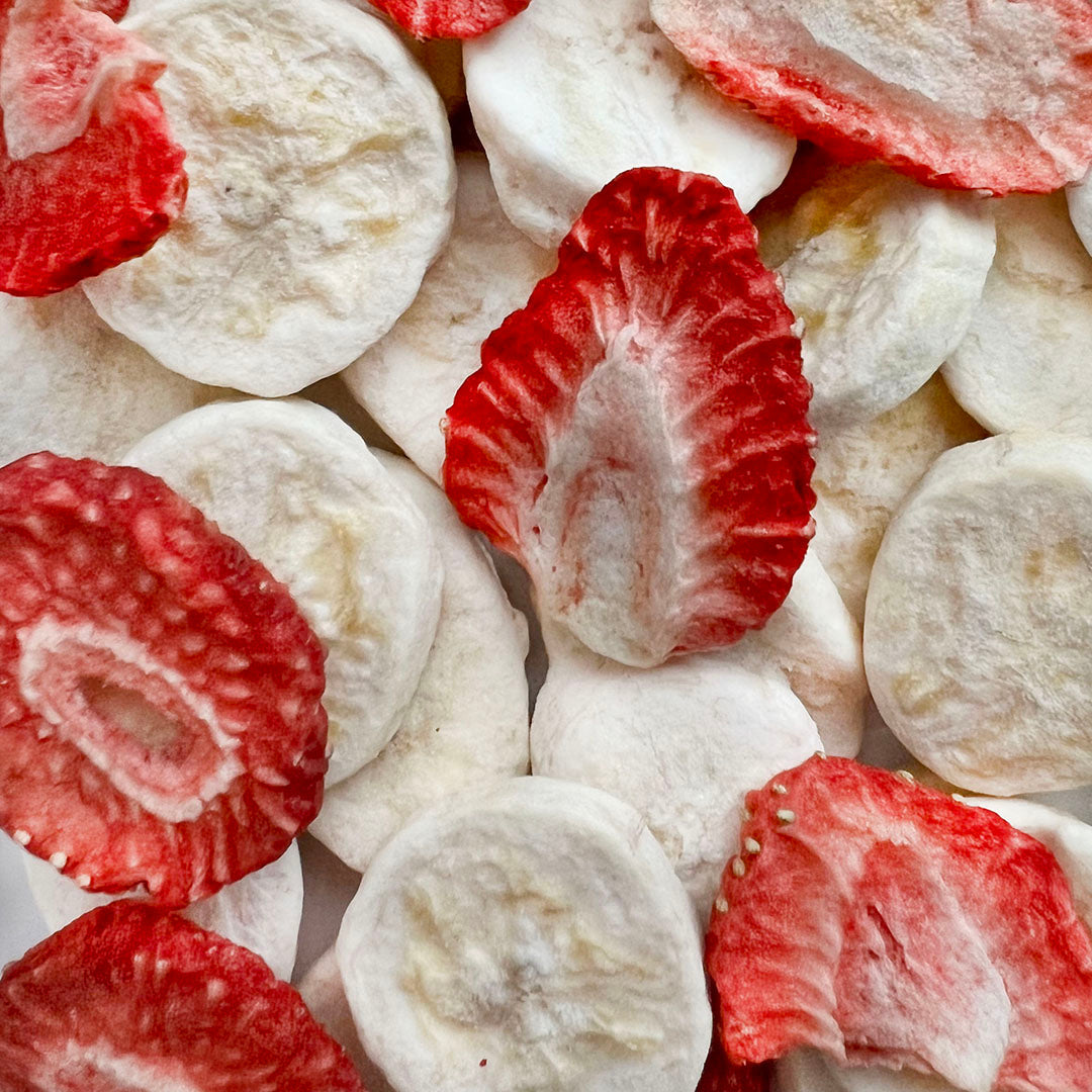Freeze-dried Organic Bananas and Strawberries in Bulk